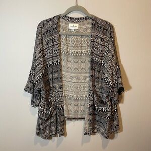 American Eagle Patterned Shawl